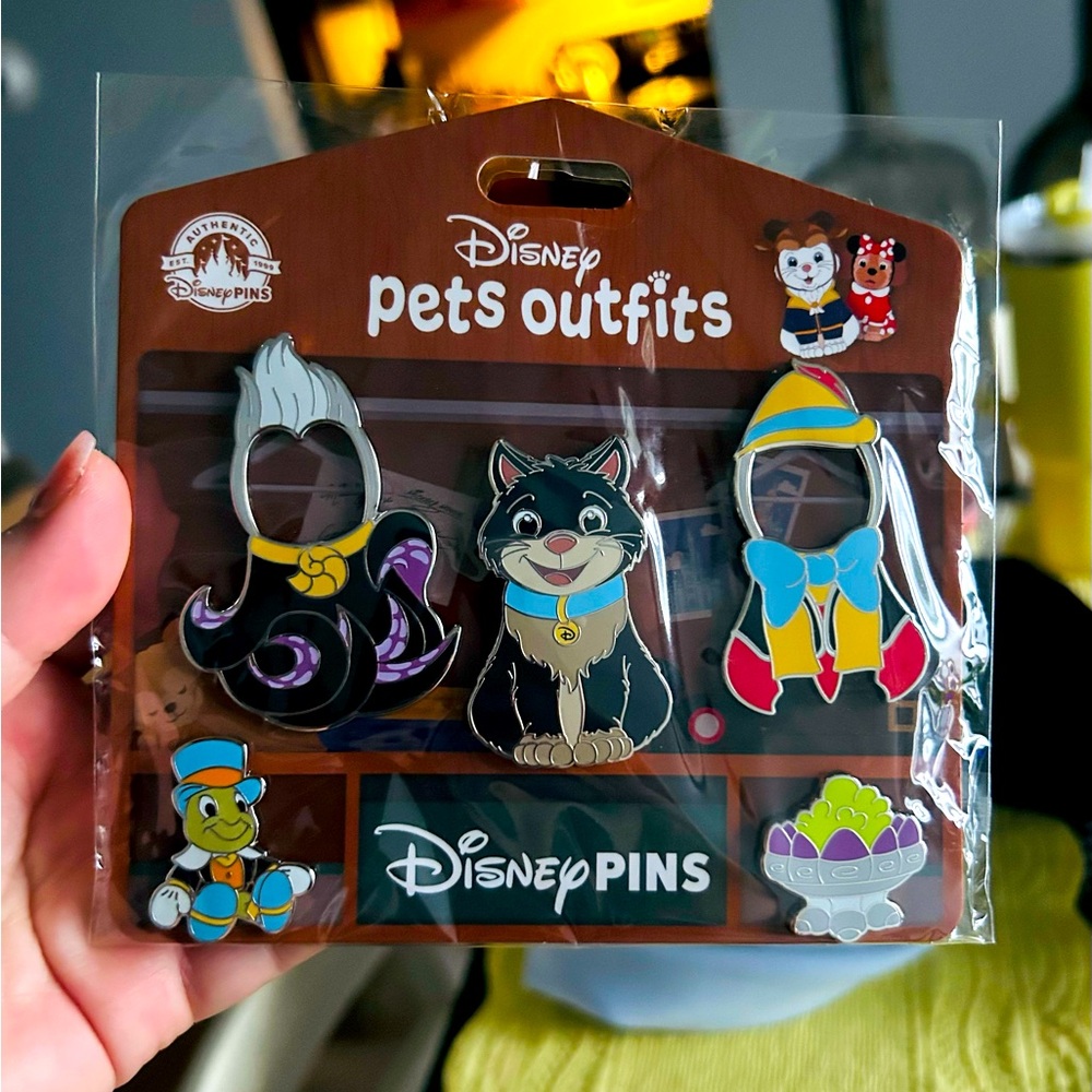Disney Parks Pet Outfits pin set